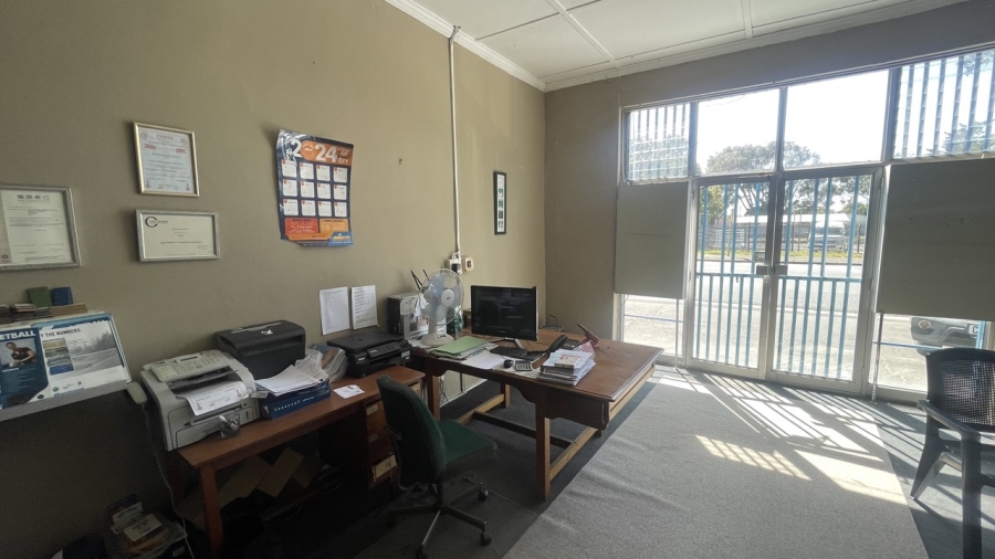 To Let commercial Property for Rent in Diep River Western Cape